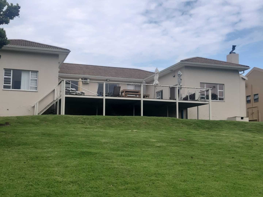 6 Bedroom Property for Sale in East Coast Resorts Eastern Cape